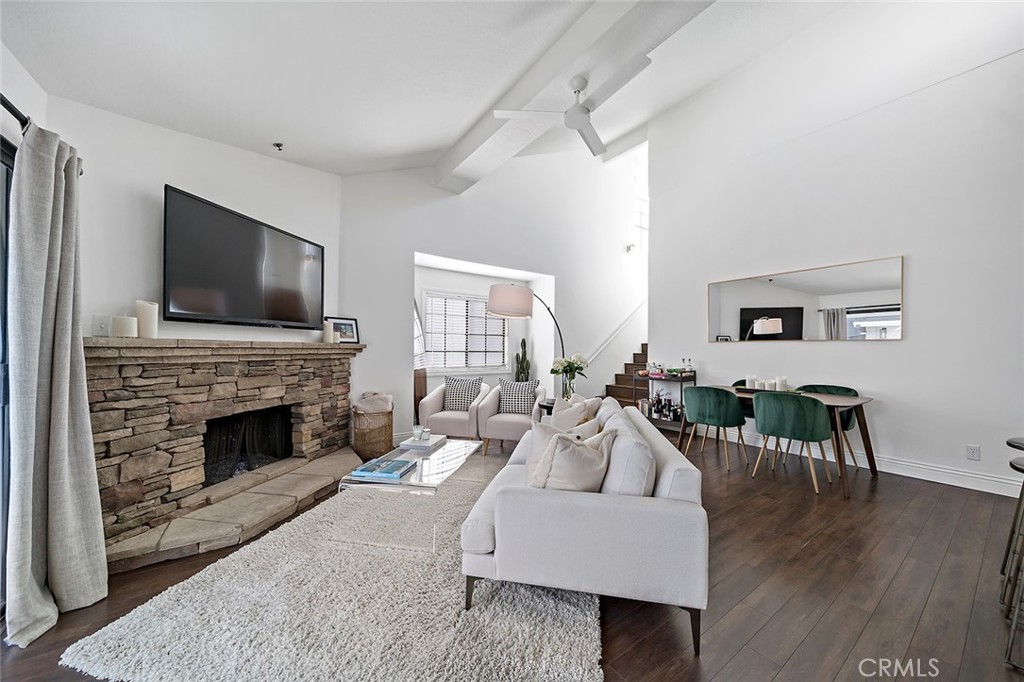 345 Avocado Street A4