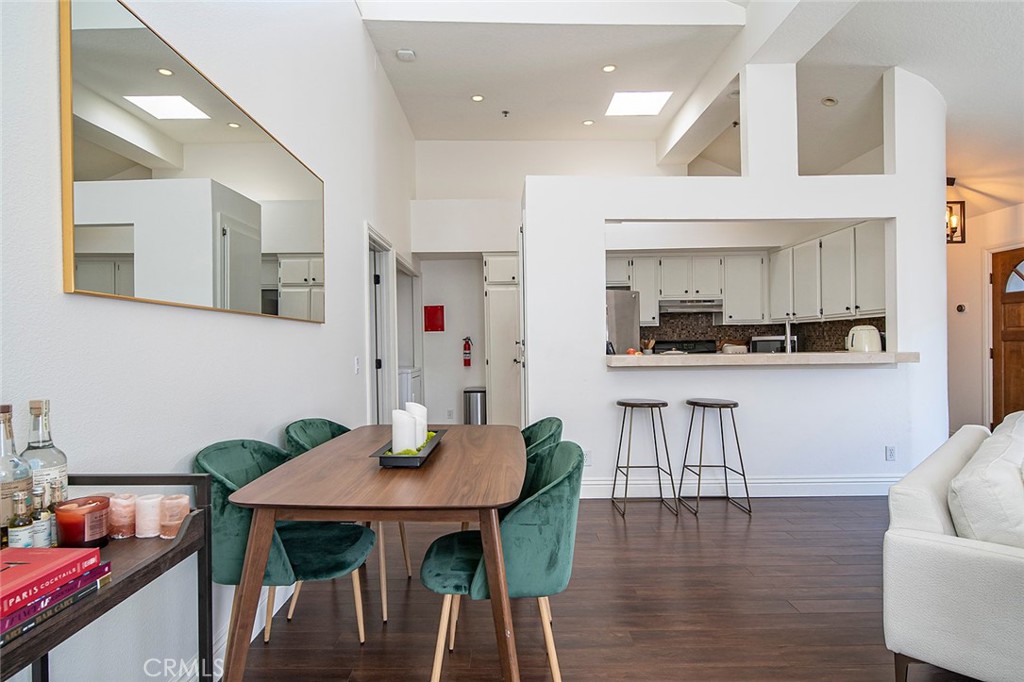345 Avocado Street A4