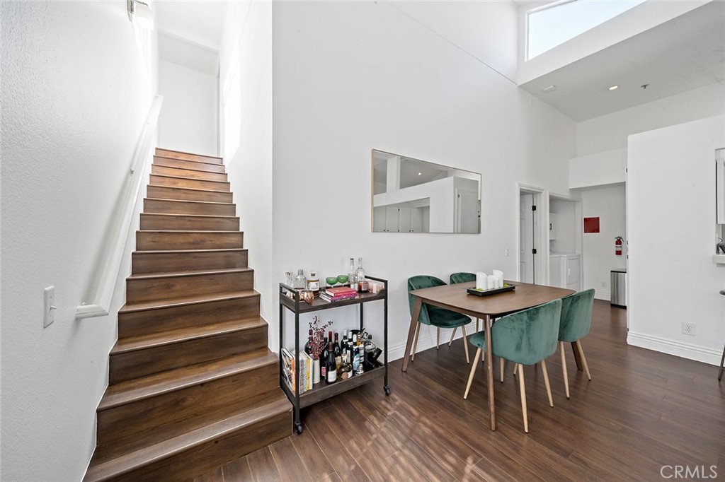 345 Avocado Street A4