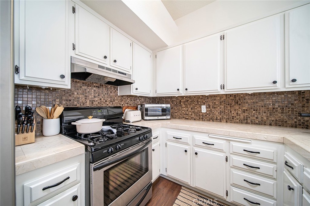 345 Avocado Street A4