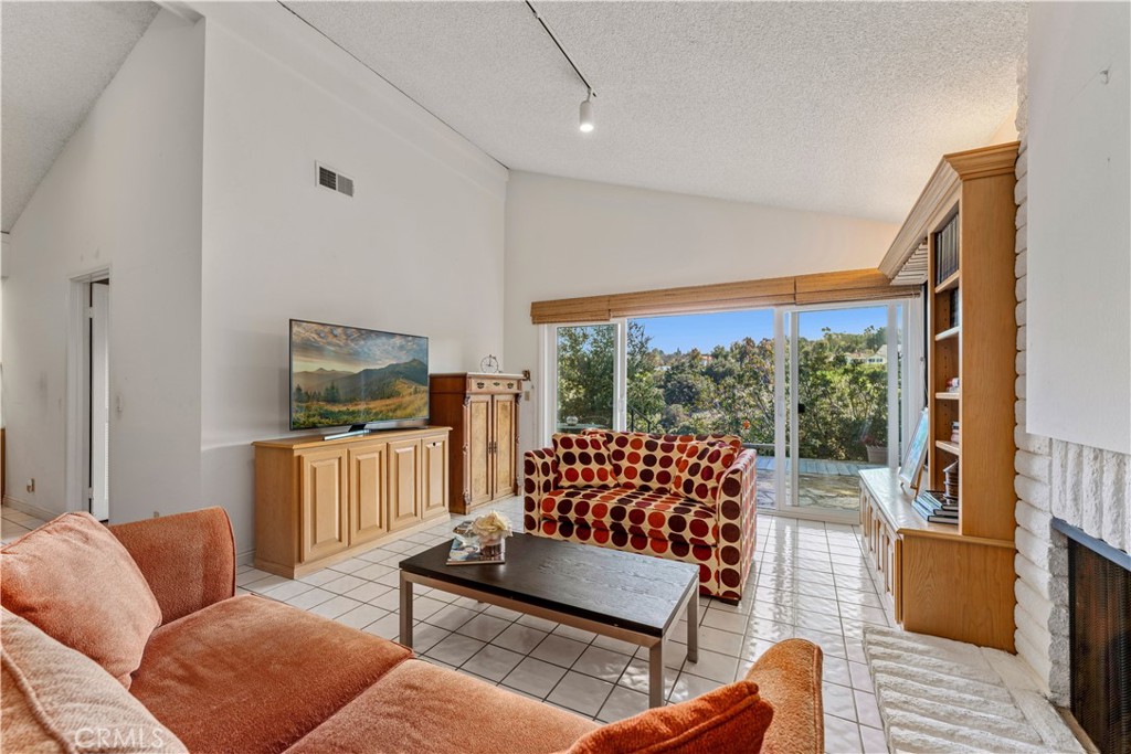 6550 E Paseo Alcazaa