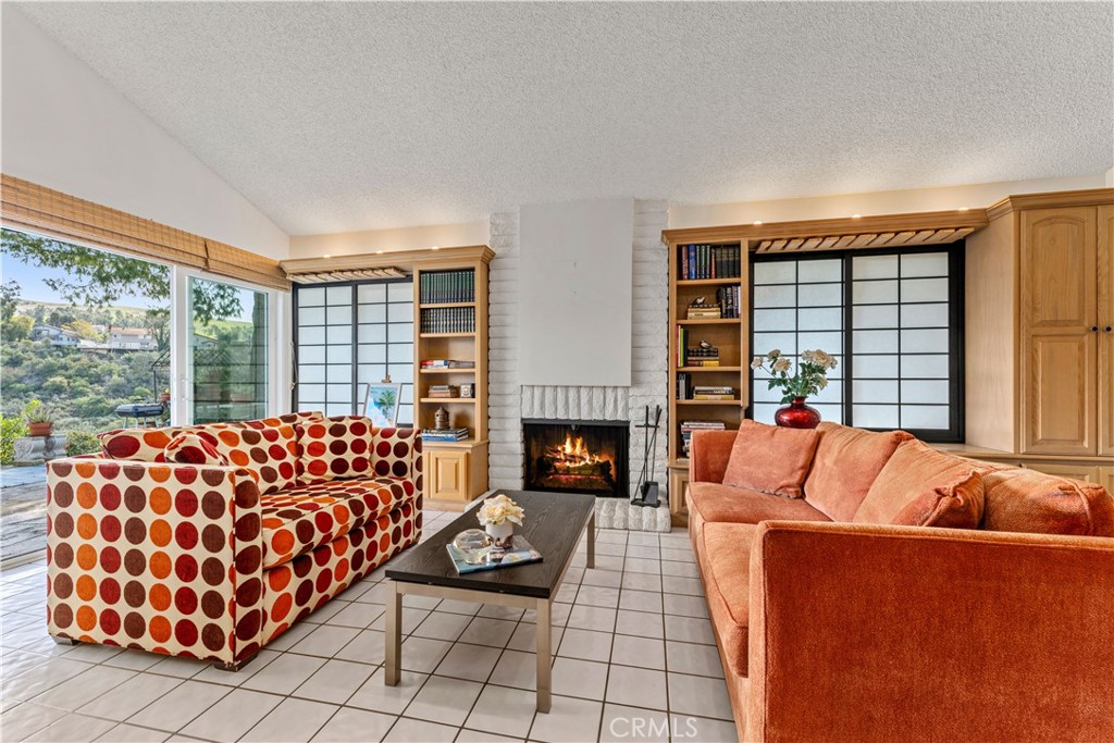 6550 E Paseo Alcazaa