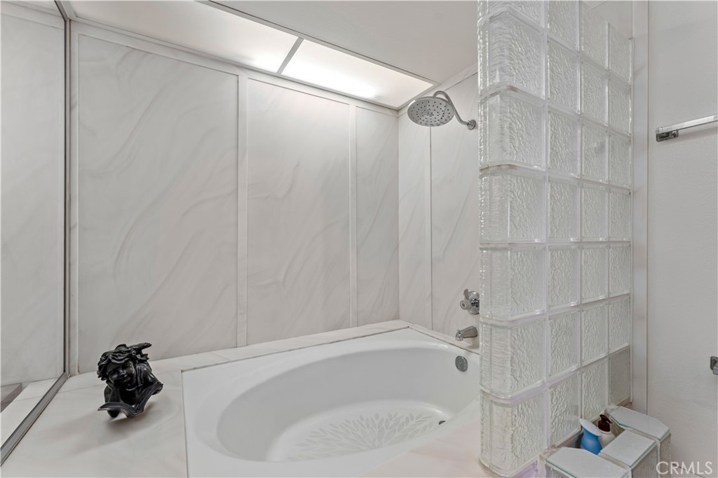 6550 E Paseo Alcazaa