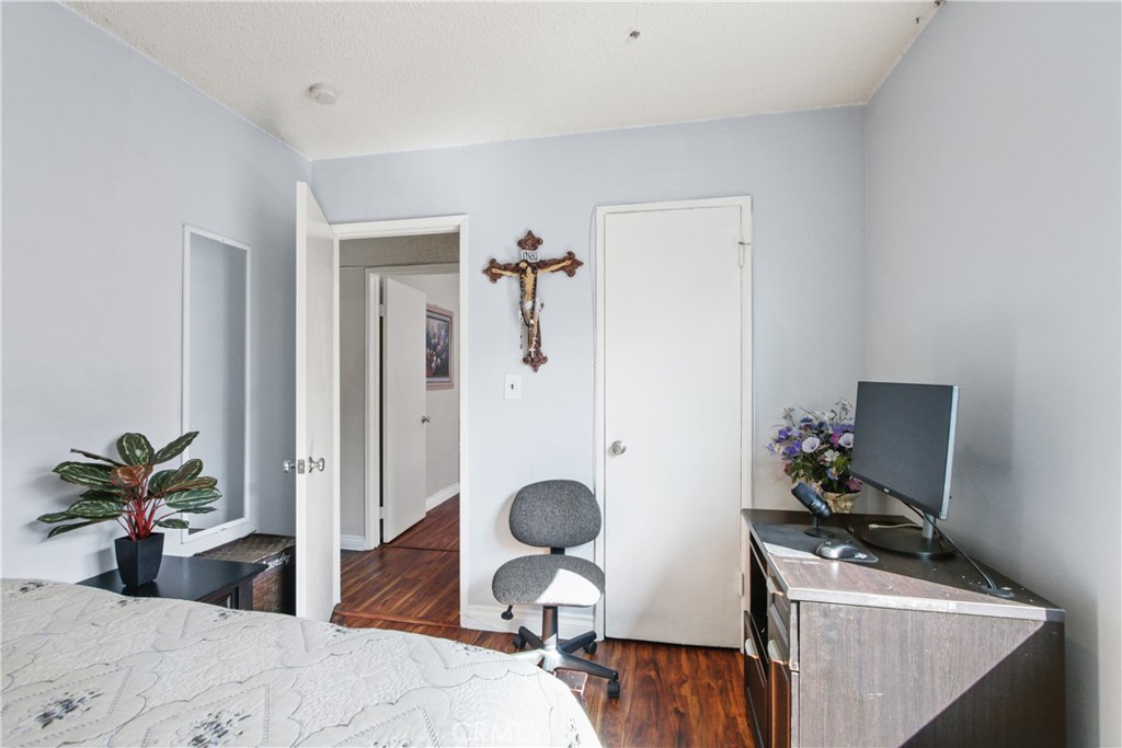 12124 Barnwall Street