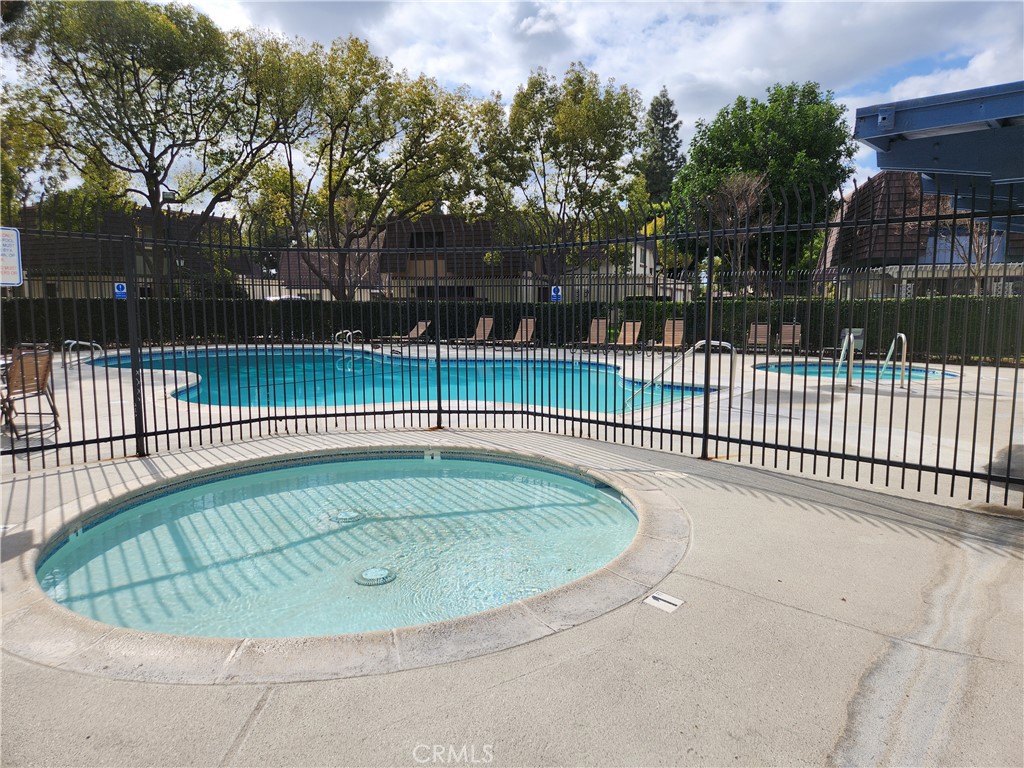 2833 E Jackson Avenue B