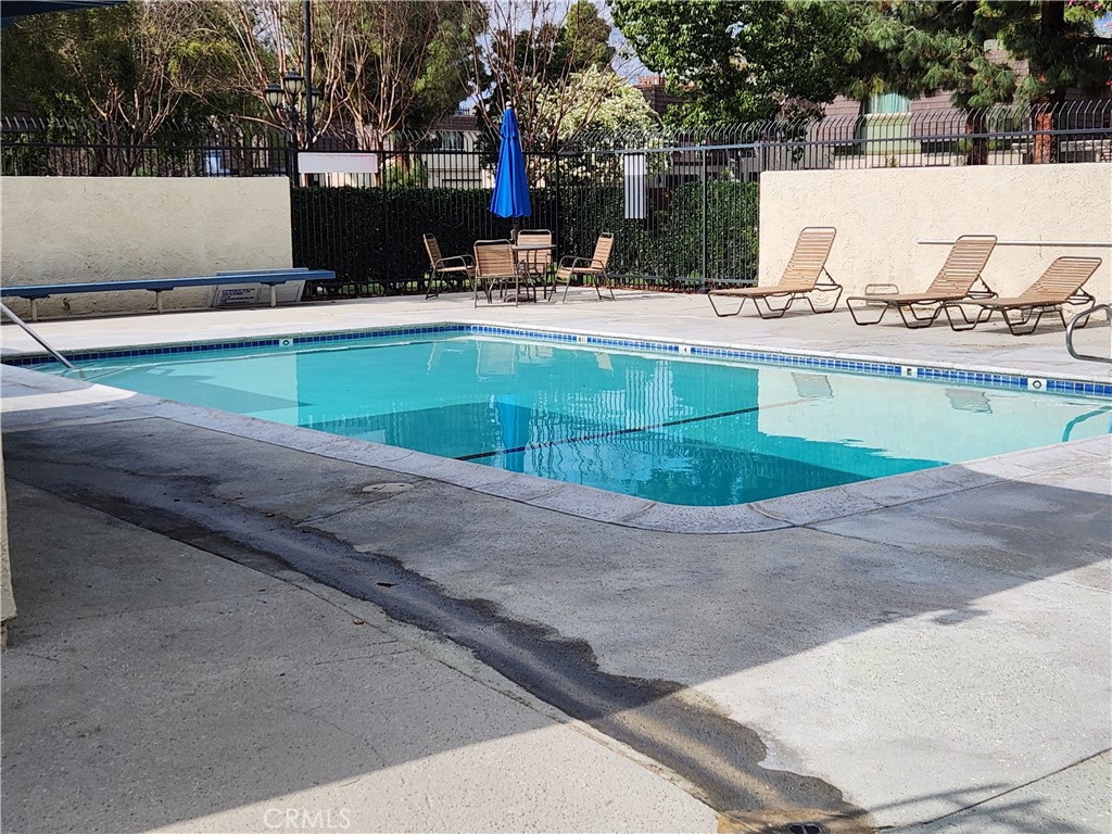 2833 E Jackson Avenue B