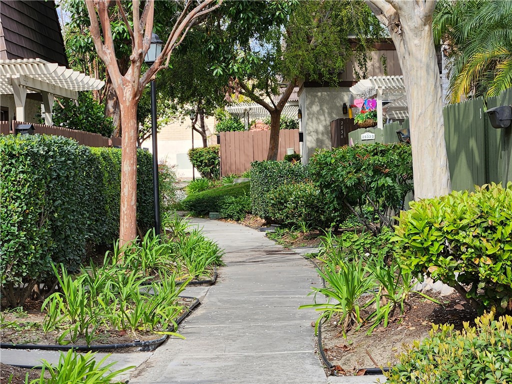 2833 E Jackson Avenue B