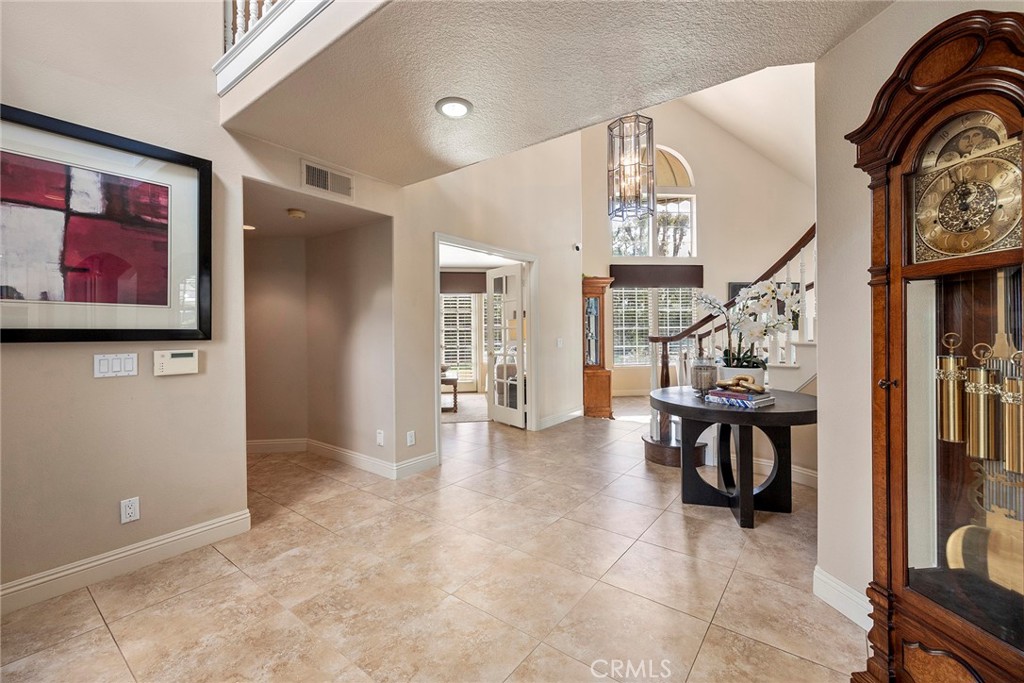 4945 Silver Spur Lane