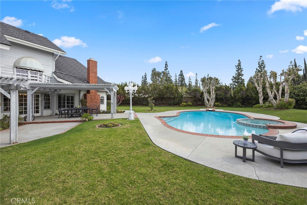 4945 Silver Spur Lane