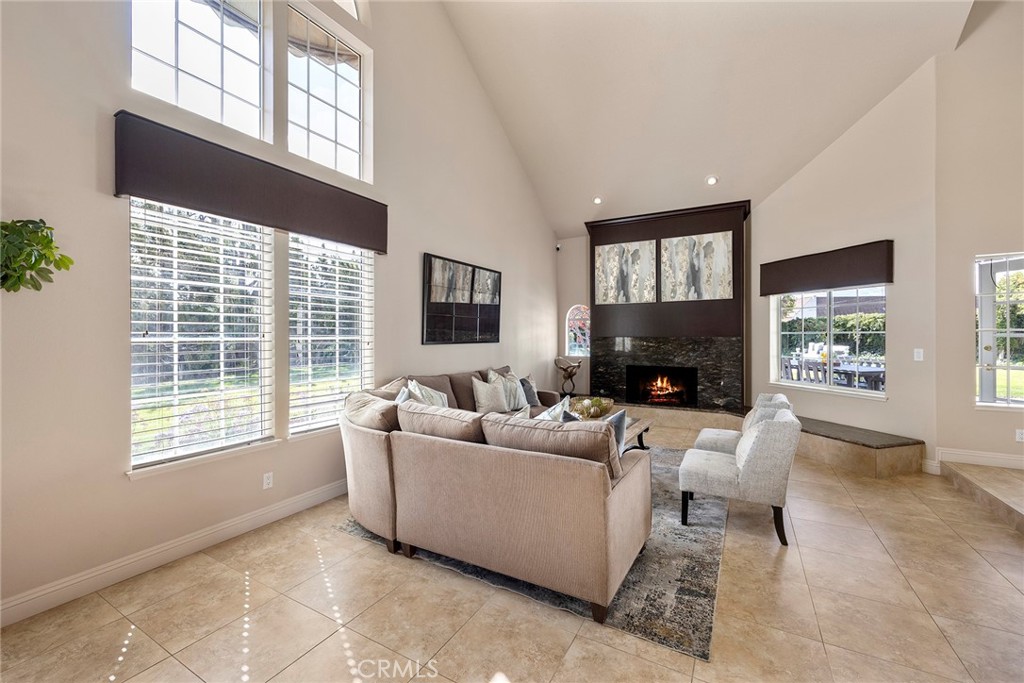 4945 Silver Spur Lane