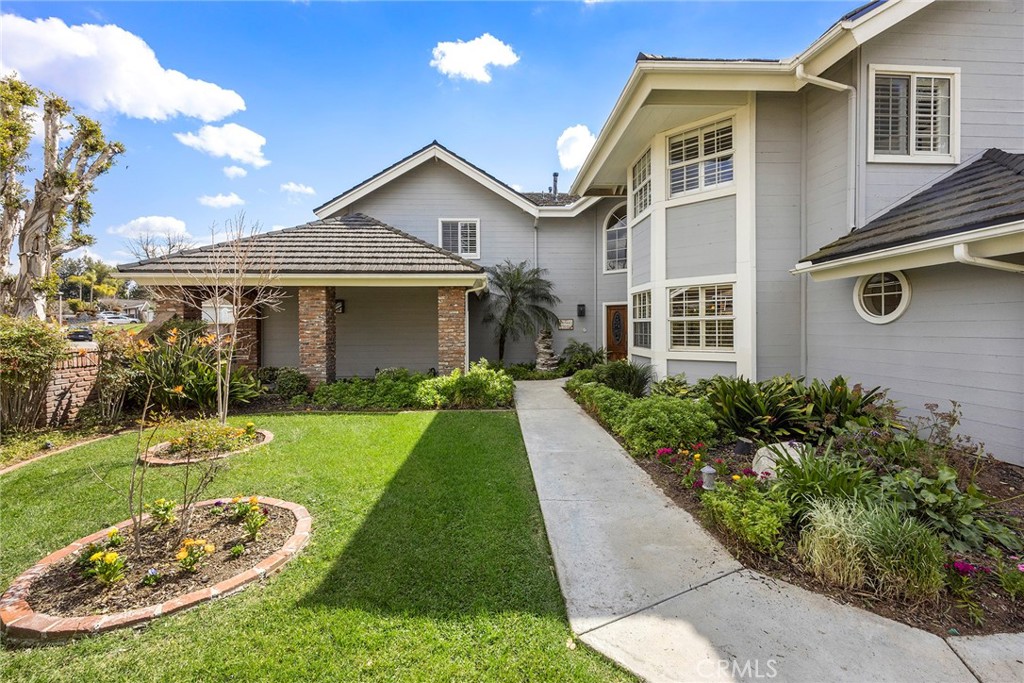 4945 Silver Spur Lane