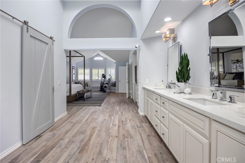 4945 Silver Spur Lane