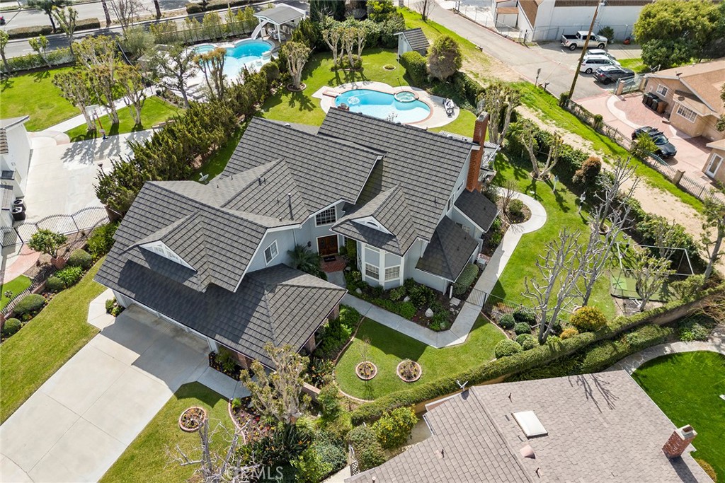 4945 Silver Spur Lane