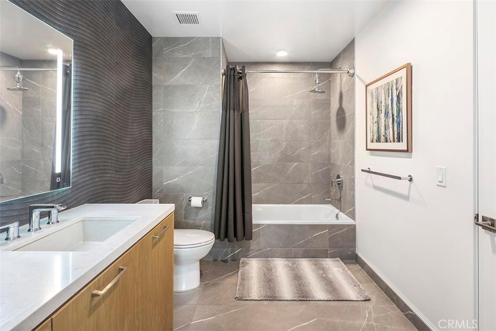 400 S Broadway 1701