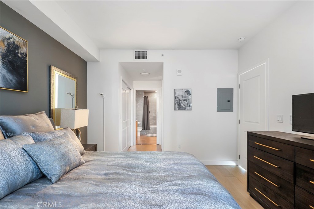 400 S Broadway 1701