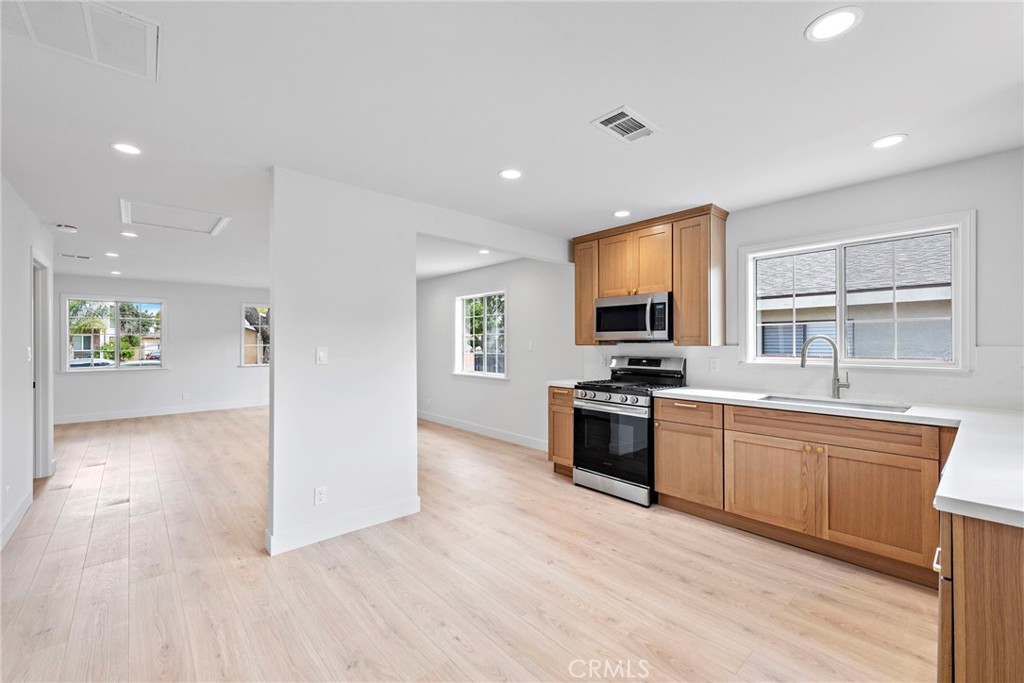 730 W Columbia Street