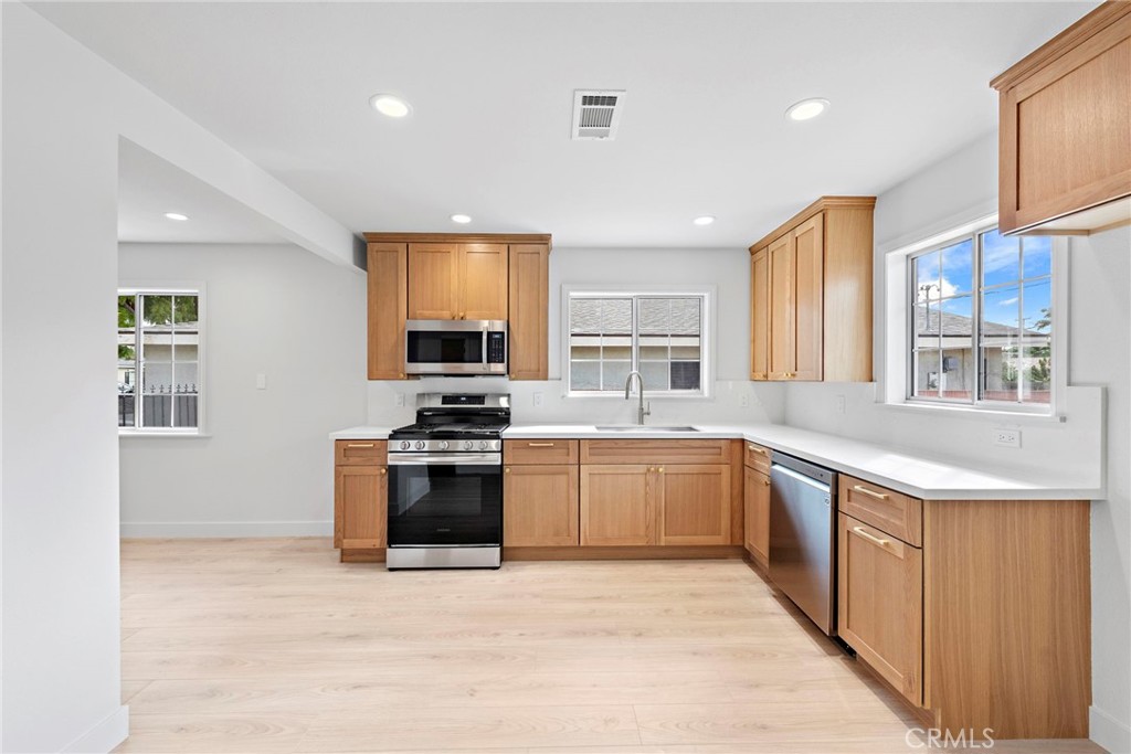 730 W Columbia Street