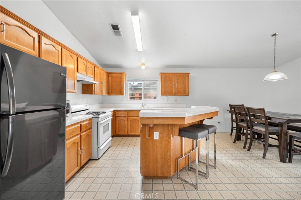 6912 Oak Forest Court