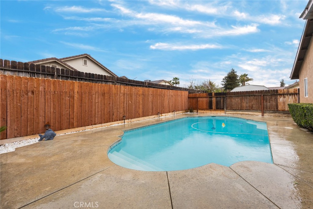 6912 Oak Forest Court