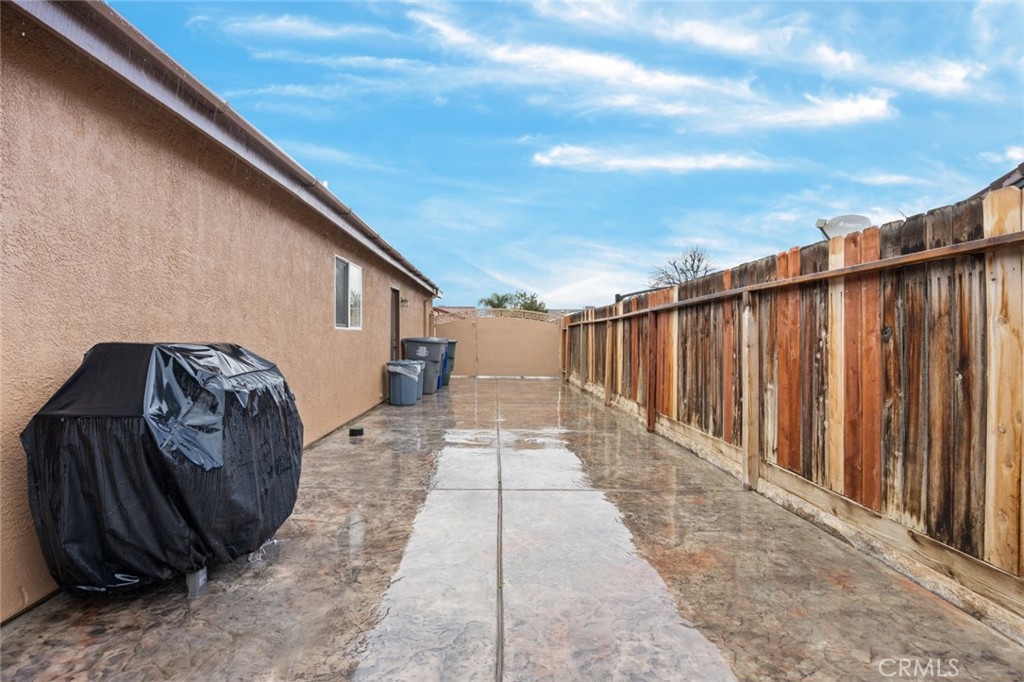 6912 Oak Forest Court