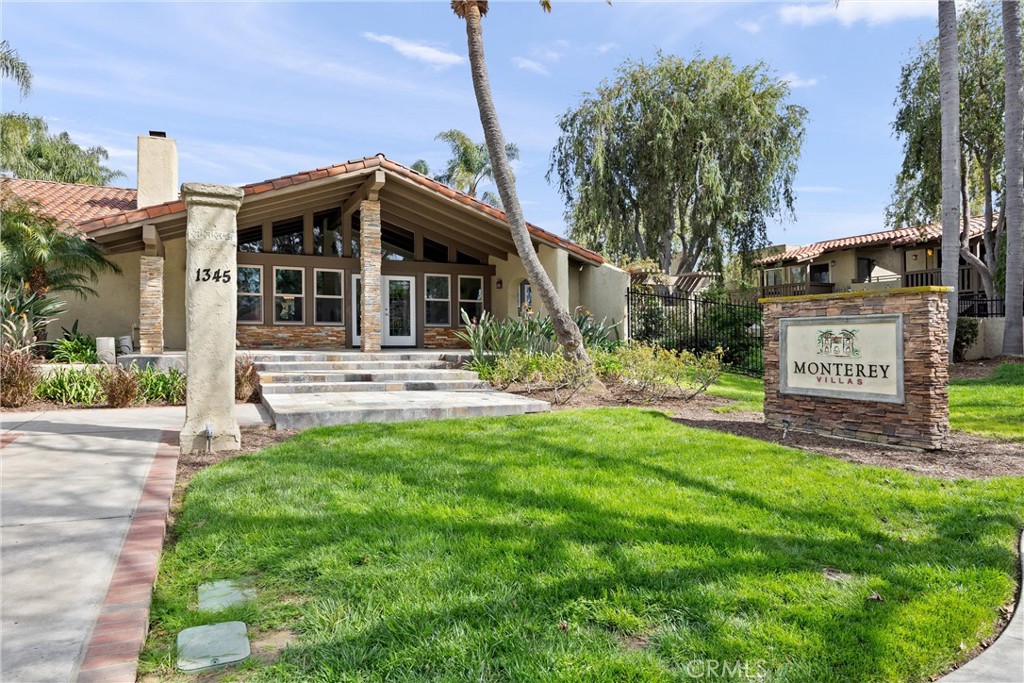 1345 Cabrillo Park Drive D09