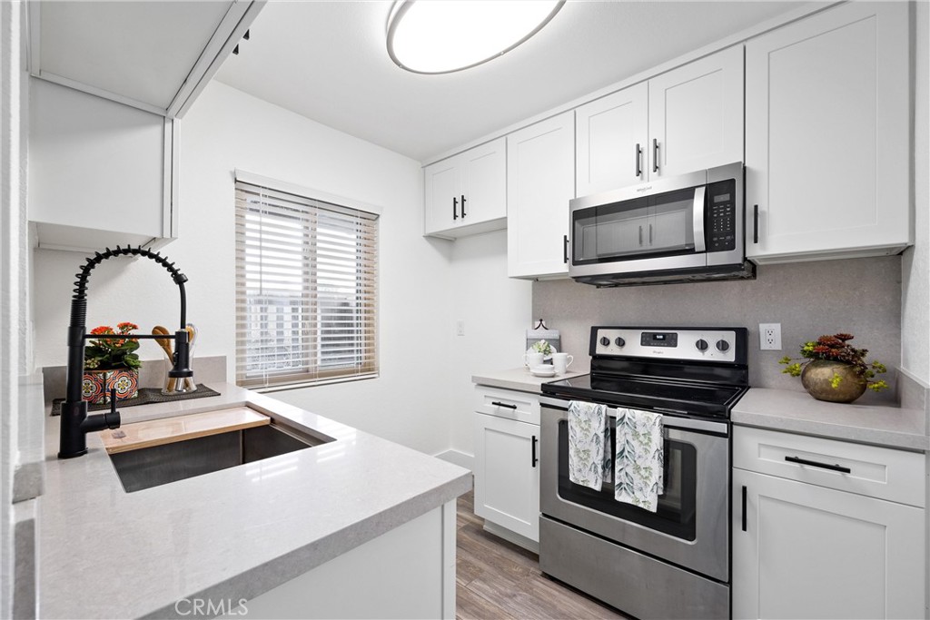 1345 Cabrillo Park Drive D09