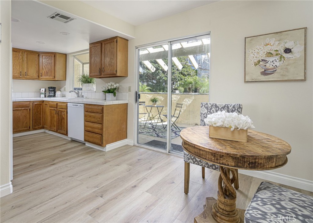 1044 LAGUNA Drive 17