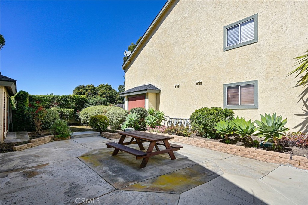 1044 LAGUNA Drive 17