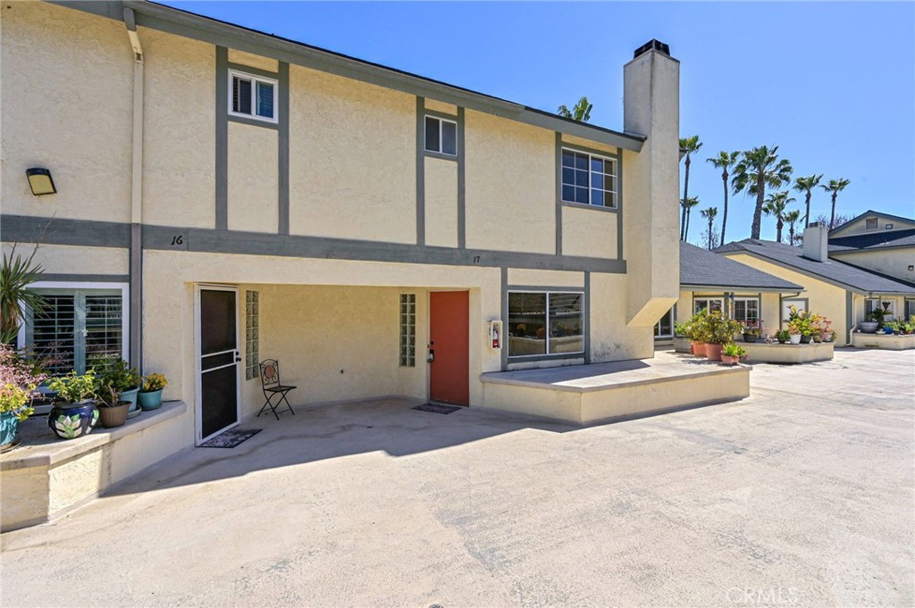 1044 LAGUNA Drive 17