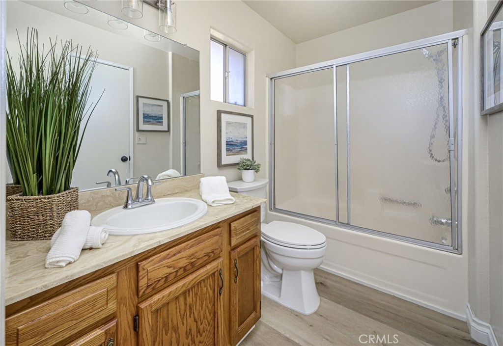 1044 LAGUNA Drive 17