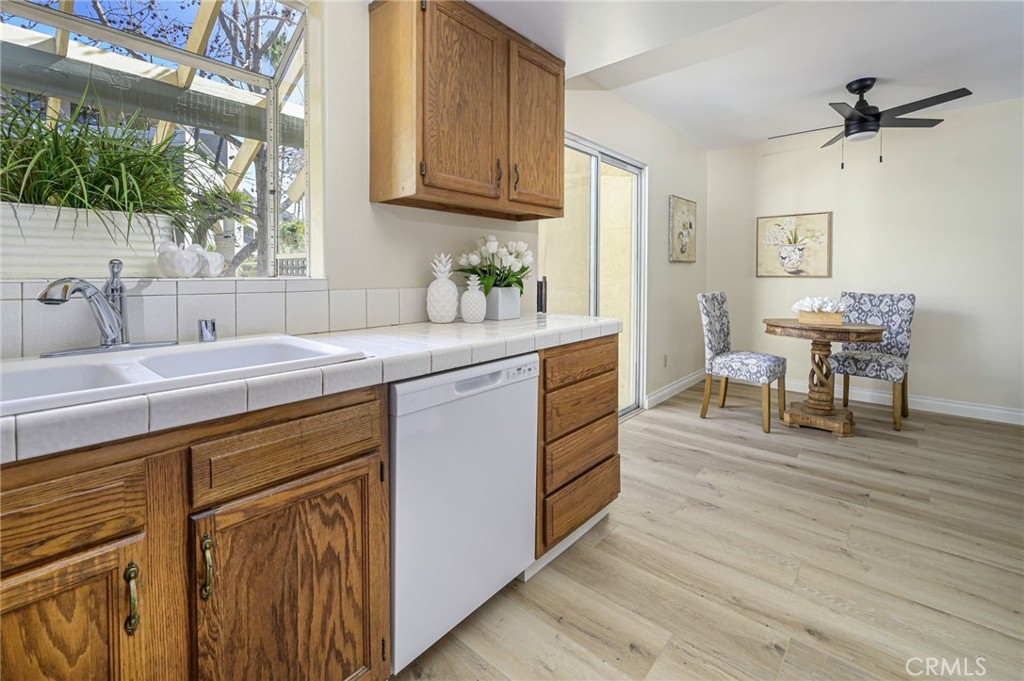 1044 LAGUNA Drive 17