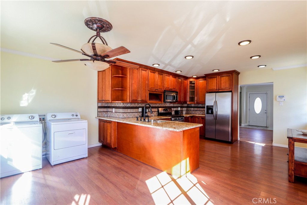 5322 E Parkcrest Street