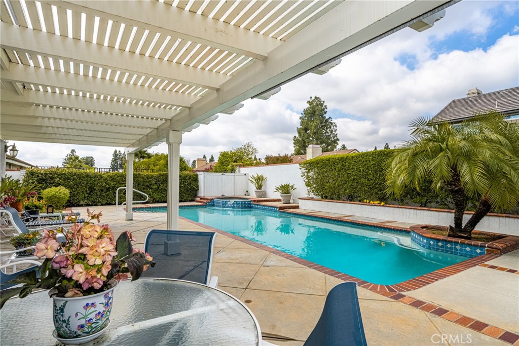 4349 Smoketree Avenue