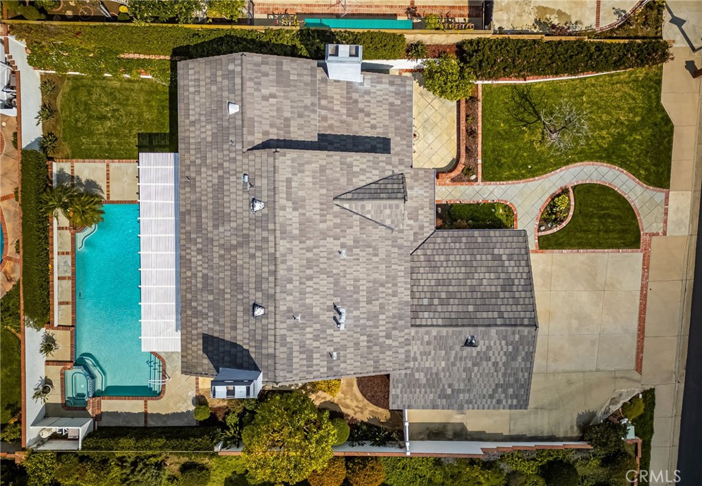 4349 Smoketree Avenue