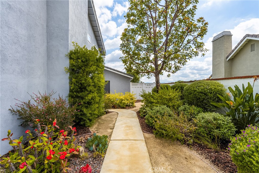 4349 Smoketree Avenue