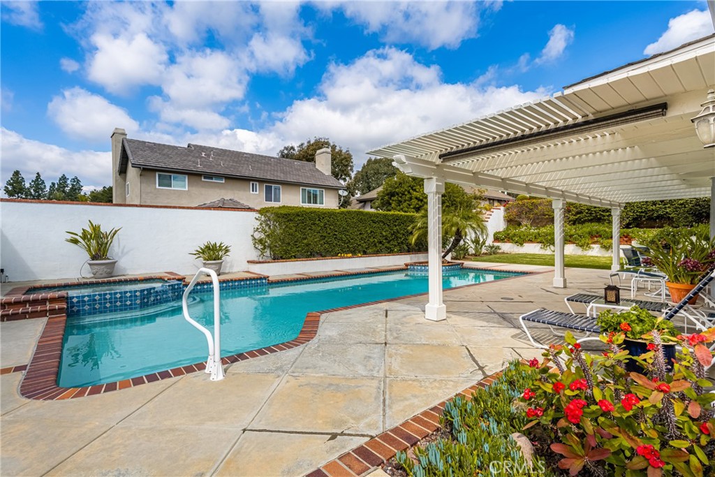 4349 Smoketree Avenue