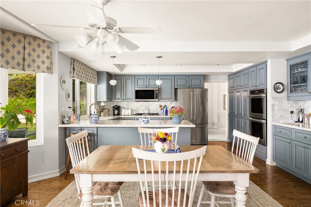 4349 Smoketree Avenue