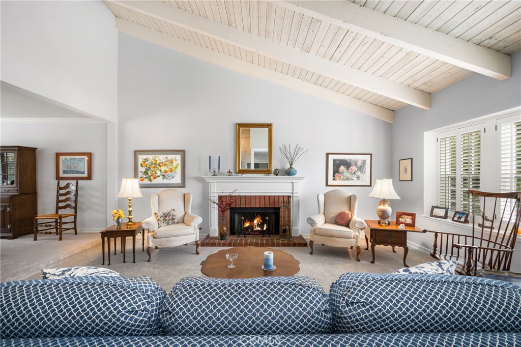 4349 Smoketree Avenue