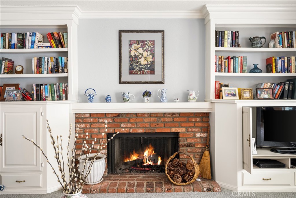 4349 Smoketree Avenue