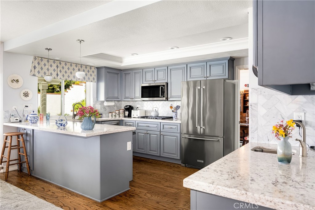 4349 Smoketree Avenue