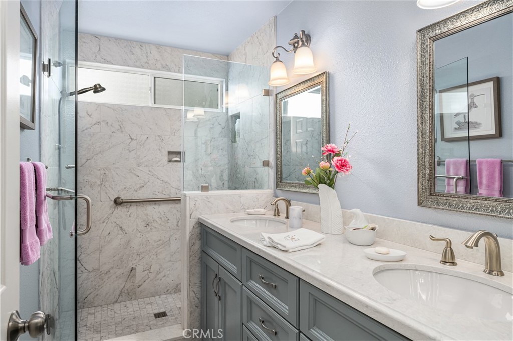 4349 Smoketree Avenue