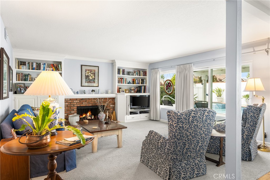 4349 Smoketree Avenue