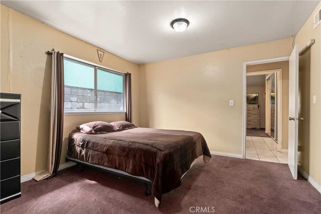 2226 N Eastwood Avenue