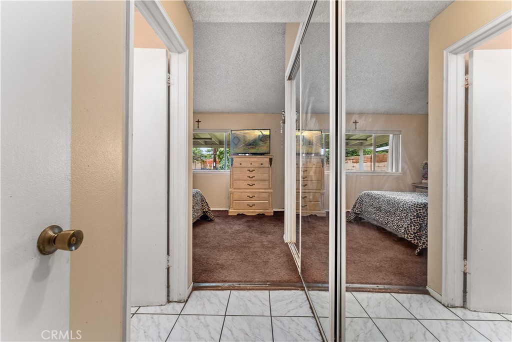 2226 N Eastwood Avenue