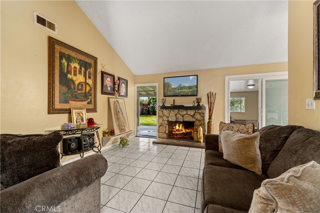 2226 N Eastwood Avenue