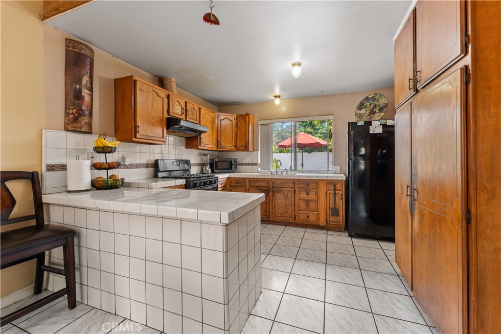 2226 N Eastwood Avenue