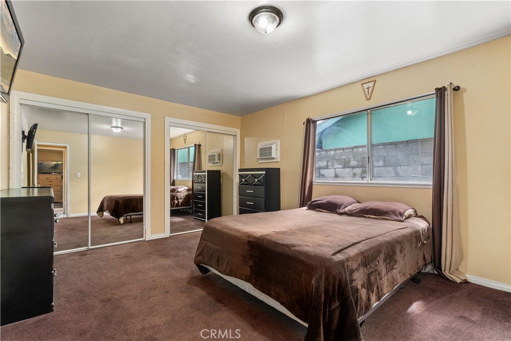 2226 N Eastwood Avenue