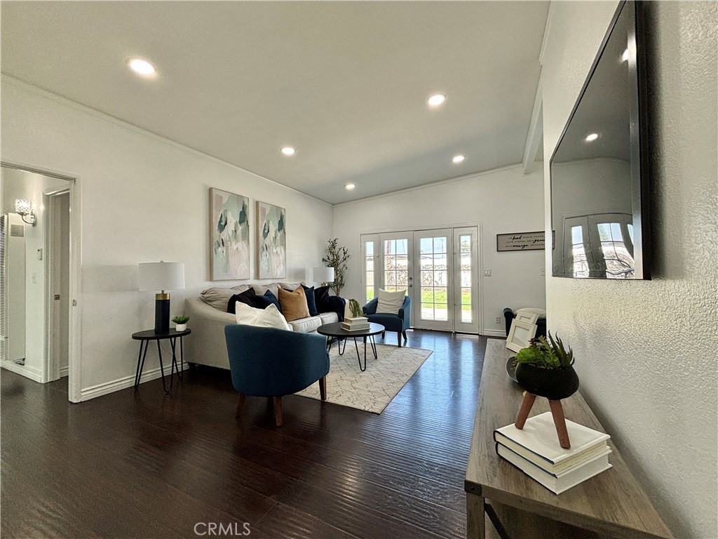 1277 Millbury Avenue