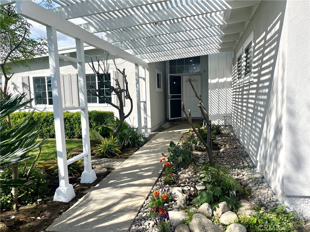 1277 Millbury Avenue