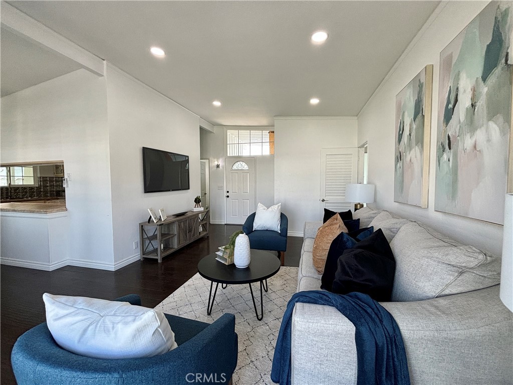 1277 Millbury Avenue